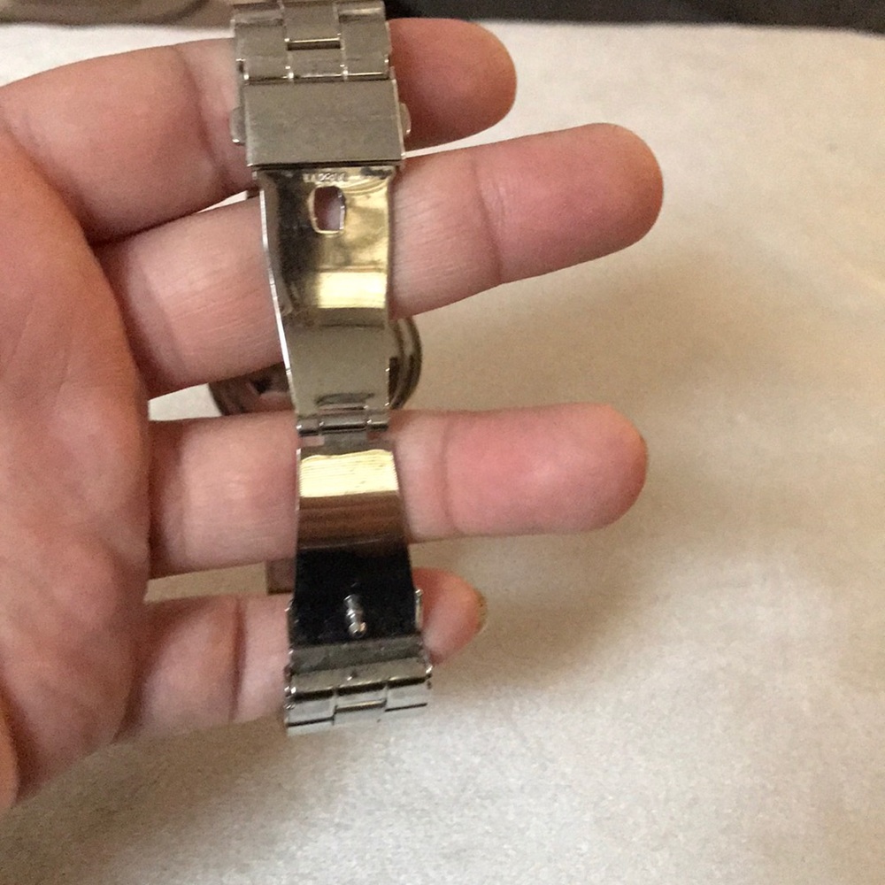 Watch - Picture 2 of 4